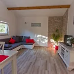 Nella Apartamento *