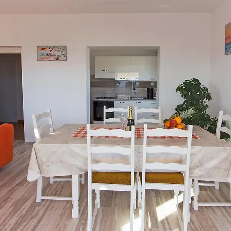 Nella Apartament