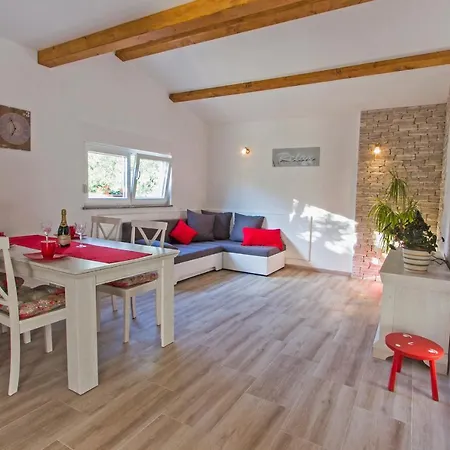 Nella Apartament