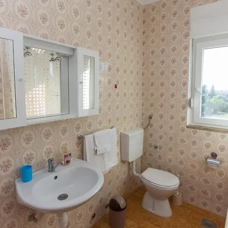 Apartman Nella *